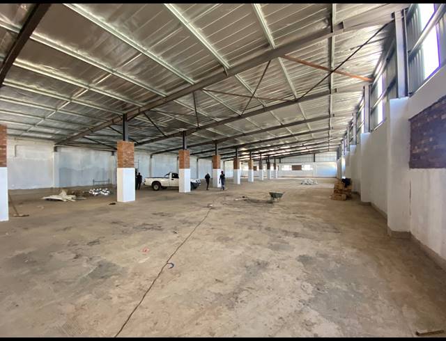 1,200M² WAREHOUSE TO LET IN SPRINGFIELD